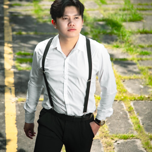 Hoàng Nguyễn Khắc 